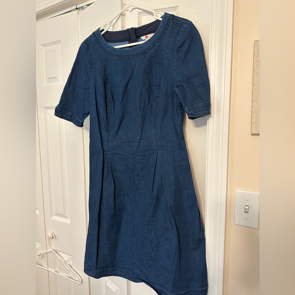 🍁FALL CLEANOUT- MAKE AN OFFER! 🍁 Boden denim dress, size 8